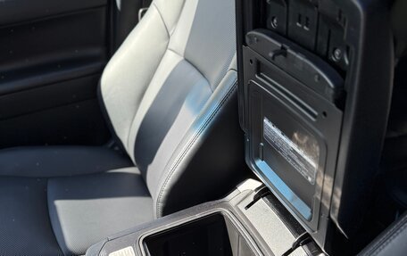 Toyota Land Cruiser Prado 150 рестайлинг 2, 2021 год, 7 100 000 рублей, 14 фотография