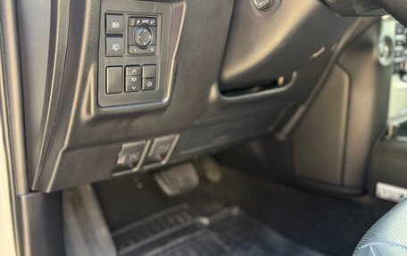 Toyota Land Cruiser Prado 150 рестайлинг 2, 2021 год, 7 100 000 рублей, 17 фотография