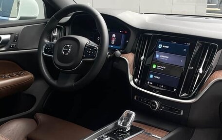 Volvo S60 III, 2022 год, 2 820 000 рублей, 8 фотография