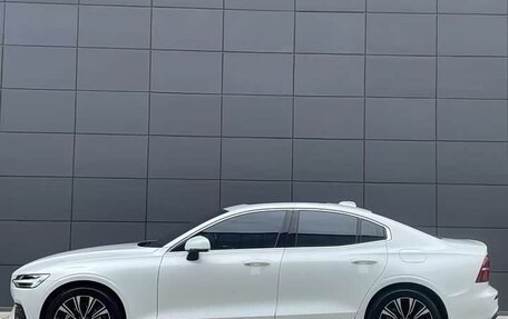 Volvo S60 III, 2022 год, 2 820 000 рублей, 5 фотография