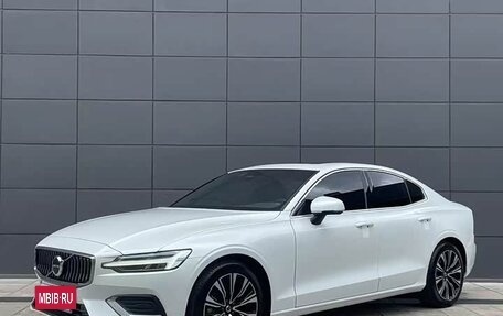 Volvo S60 III, 2022 год, 2 820 000 рублей, 2 фотография