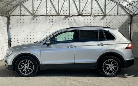 Volkswagen Tiguan II, 2018 год, 2 900 000 рублей, 2 фотография
