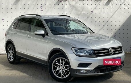 Volkswagen Tiguan II, 2018 год, 2 900 000 рублей, 12 фотография