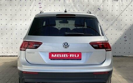Volkswagen Tiguan II, 2018 год, 2 900 000 рублей, 16 фотография