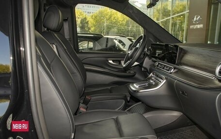 Mercedes-Benz V-Класс, 2024 год, 18 500 000 рублей, 18 фотография