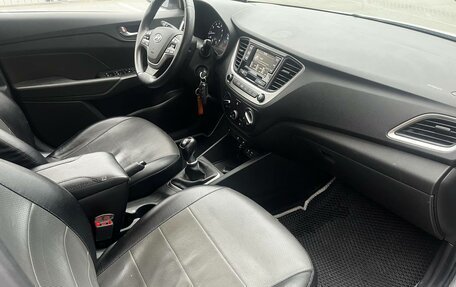 Hyundai Solaris II рестайлинг, 2017 год, 1 140 000 рублей, 13 фотография