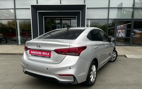 Hyundai Solaris II рестайлинг, 2017 год, 1 140 000 рублей, 8 фотография