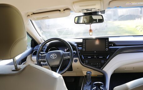 Toyota Camry, 2021 год, 3 800 000 рублей, 6 фотография