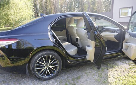 Toyota Camry, 2021 год, 3 800 000 рублей, 3 фотография