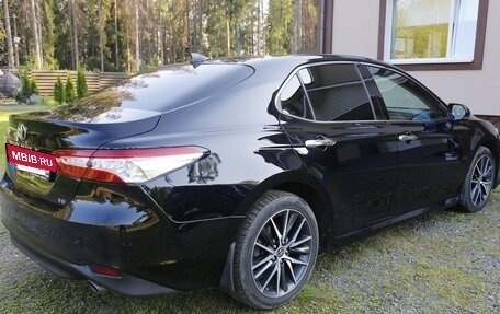 Toyota Camry, 2021 год, 3 800 000 рублей, 8 фотография
