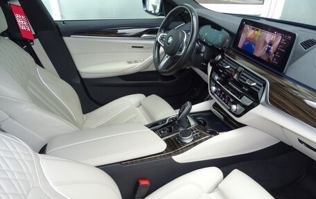 BMW 5 серия, 2022 год, 5 500 000 рублей, 10 фотография