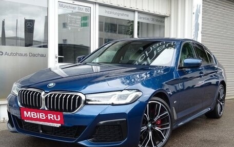 BMW 5 серия, 2022 год, 5 500 000 рублей, 2 фотография
