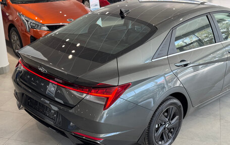 Hyundai Elantra, 2021 год, 2 350 000 рублей, 8 фотография