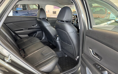Hyundai Elantra, 2021 год, 2 350 000 рублей, 21 фотография