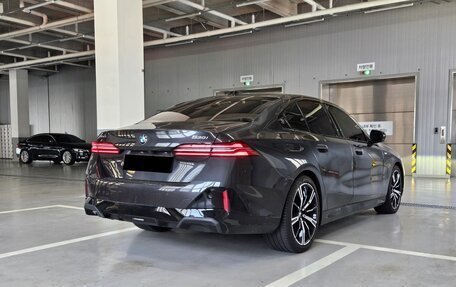 BMW 5 серия, 2024 год, 7 320 000 рублей, 3 фотография