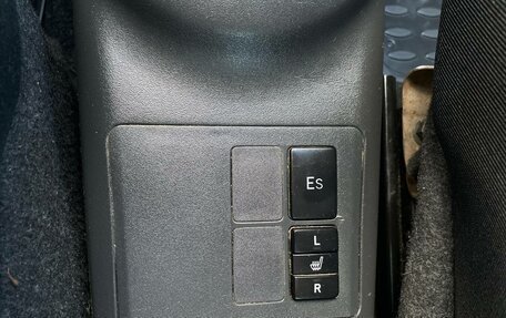 Toyota Yaris III рестайлинг, 2007 год, 575 000 рублей, 17 фотография