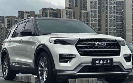 Ford Explorer VI, 2021 год, 2 630 000 рублей, 2 фотография