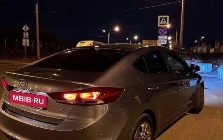 Hyundai Elantra VI рестайлинг, 2018 год, 1 400 000 рублей, 7 фотография