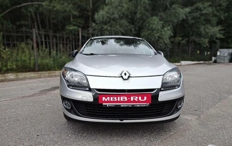 Renault Megane III, 2014 год, 820 000 рублей, 2 фотография