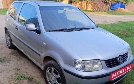Volkswagen Polo III рестайлинг, 2000 год, 220 000 рублей, 3 фотография