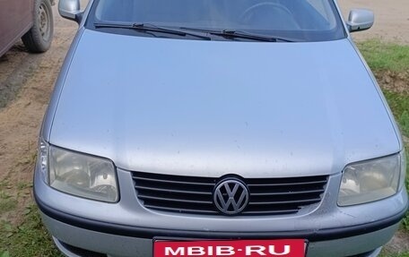 Volkswagen Polo III рестайлинг, 2000 год, 220 000 рублей, 2 фотография