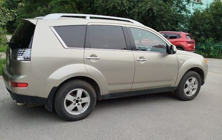 Mitsubishi Outlander III рестайлинг 3, 2008 год, 850 000 рублей, 4 фотография