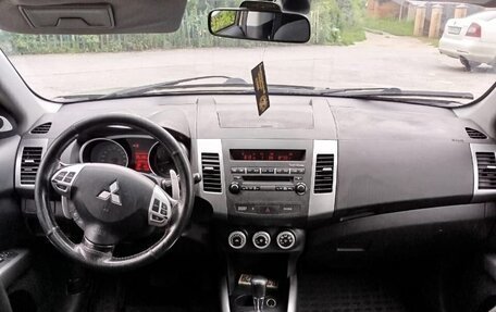 Mitsubishi Outlander III рестайлинг 3, 2008 год, 850 000 рублей, 12 фотография