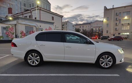 Skoda Superb III рестайлинг, 2013 год, 1 500 000 рублей, 23 фотография