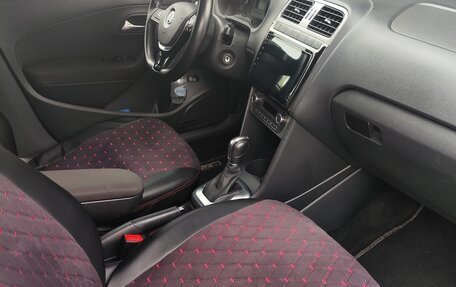Volkswagen Polo VI (EU Market), 2017 год, 1 350 000 рублей, 6 фотография