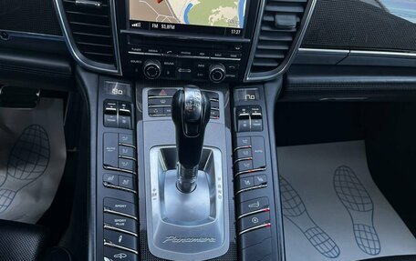 Porsche Panamera II рестайлинг, 2011 год, 2 400 000 рублей, 26 фотография