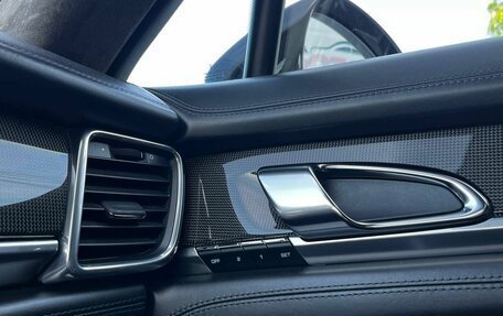 Porsche Panamera II рестайлинг, 2011 год, 2 400 000 рублей, 29 фотография