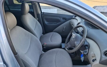 Toyota Platz, 2004 год, 435 000 рублей, 11 фотография
