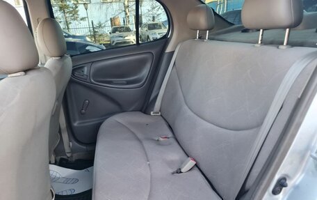 Toyota Platz, 2004 год, 435 000 рублей, 8 фотография