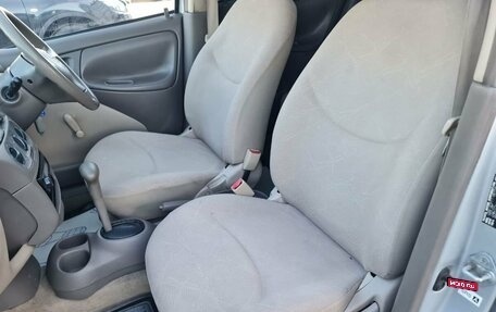Toyota Platz, 2004 год, 435 000 рублей, 18 фотография
