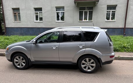 Mitsubishi Outlander III рестайлинг 3, 2010 год, 1 250 000 рублей, 4 фотография