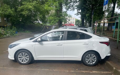Hyundai Solaris II рестайлинг, 2021 год, 1 700 000 рублей, 2 фотография