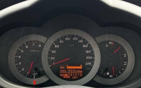 Toyota RAV4, 2006 год, 1 120 000 рублей, 27 фотография