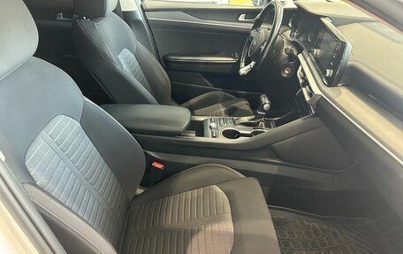 KIA K5, 2021 год, 2 299 000 рублей, 13 фотография