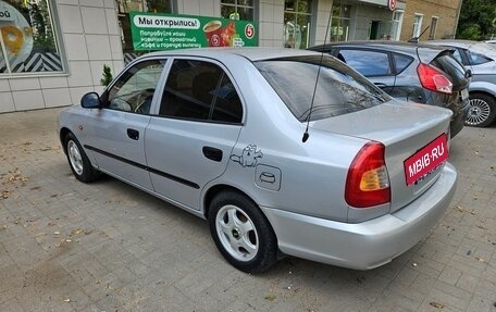 Hyundai Accent II, 2004 год, 340 000 рублей, 3 фотография