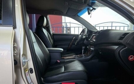 Toyota Highlander III, 2010 год, 1 550 000 рублей, 10 фотография