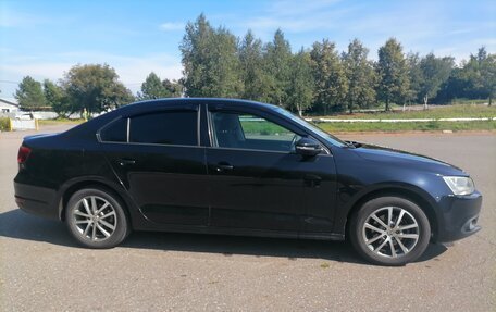 Volkswagen Jetta VI, 2012 год, 975 000 рублей, 3 фотография