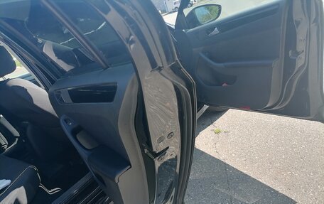 Volkswagen Jetta VI, 2012 год, 975 000 рублей, 15 фотография