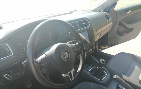 Volkswagen Jetta VI, 2012 год, 975 000 рублей, 22 фотография