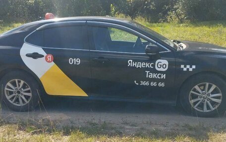 Toyota Camry, 2020 год, 1 400 000 рублей, 3 фотография