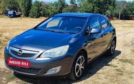 Opel Astra J, 2011 год, 800 000 рублей, 4 фотография