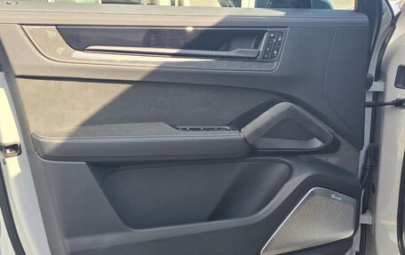 Porsche Cayenne III, 2025 год, 30 990 000 рублей, 7 фотография