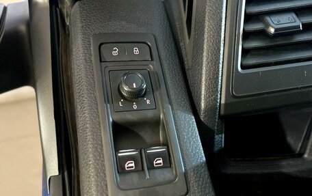 Volkswagen Caravelle T6 рестайлинг, 2019 год, 2 396 600 рублей, 15 фотография