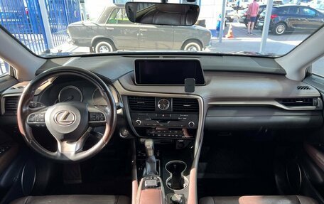 Lexus RX IV рестайлинг, 2017 год, 3 899 000 рублей, 10 фотография