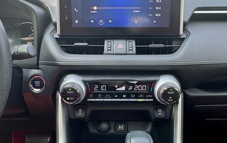 Toyota RAV4, 2021 год, 2 500 000 рублей, 11 фотография
