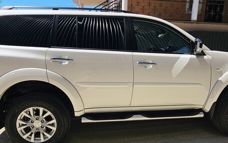 Mitsubishi Pajero Sport II рестайлинг, 2014 год, 2 990 000 рублей, 4 фотография